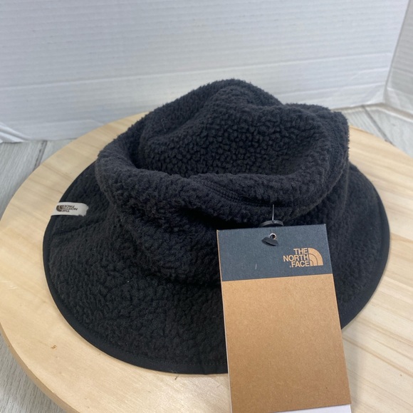 The North Face Black Fleece Bucket Hat Cap Cragmont Unisex (S/M )NWT - Picture 2 of 6